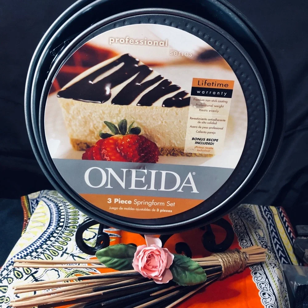 Oneida Black 3-Piece Springform Pan Set